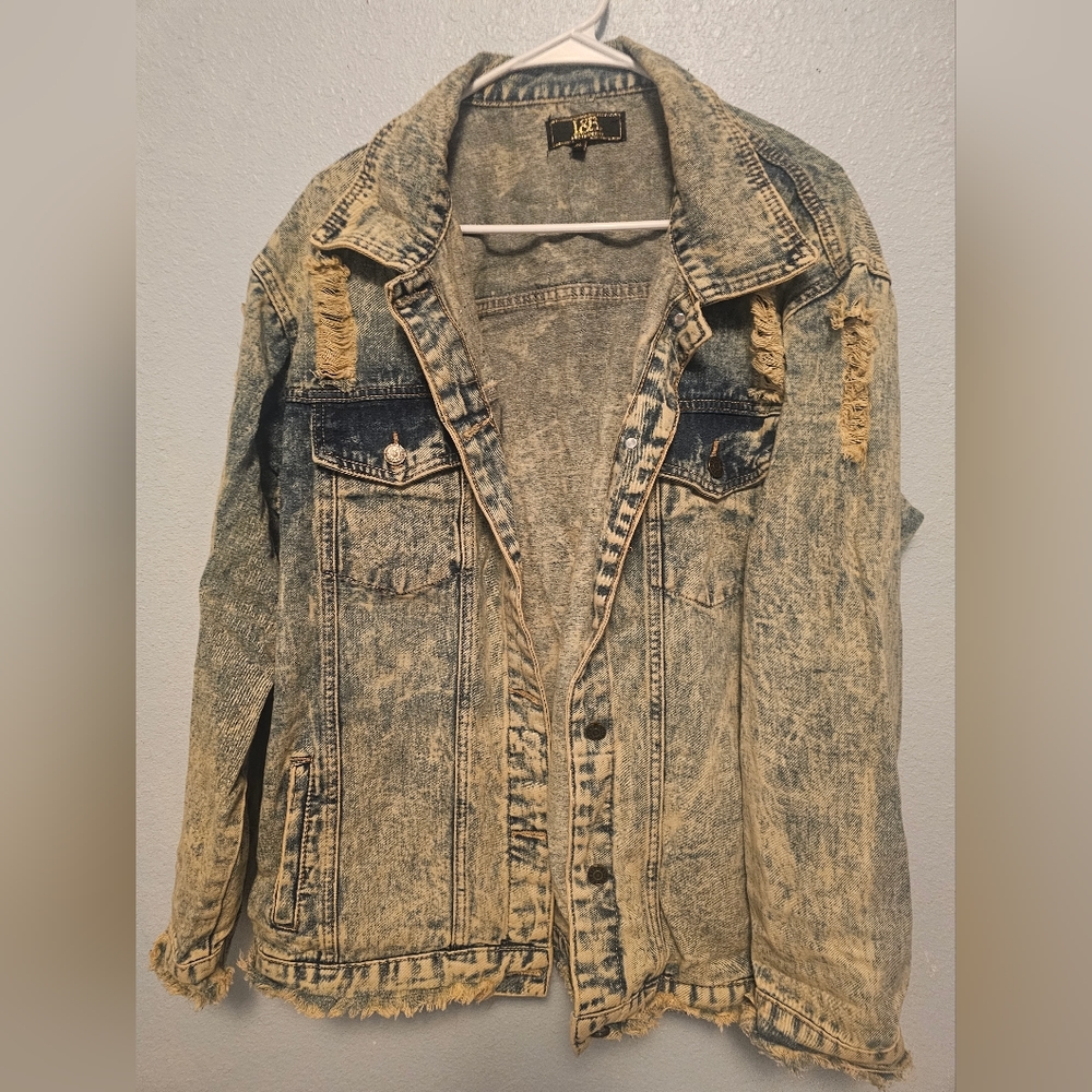 Distressed denim jacket - Picture 4 of 4
